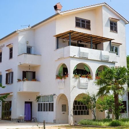 Apartman Mihael Malinska Dış mekan fotoğraf
