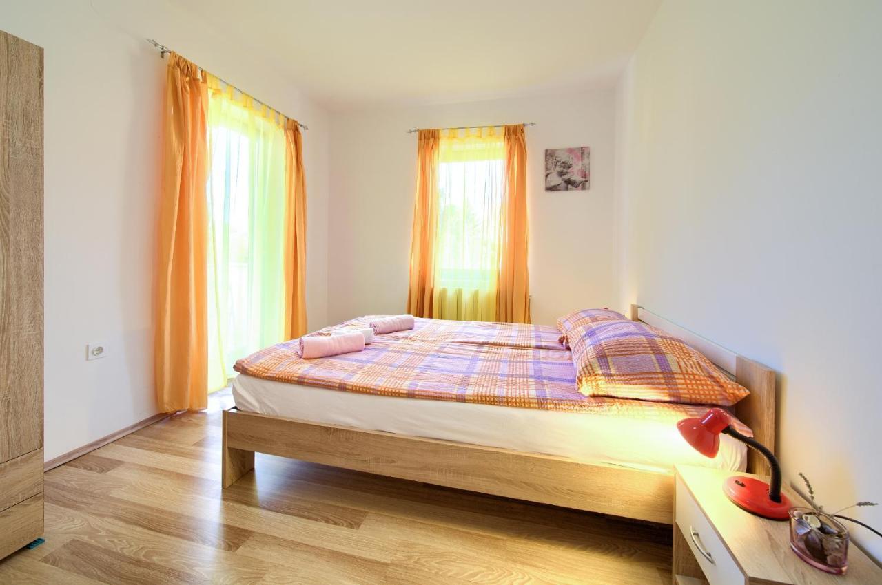 Apartman Mihael Malinska Dış mekan fotoğraf