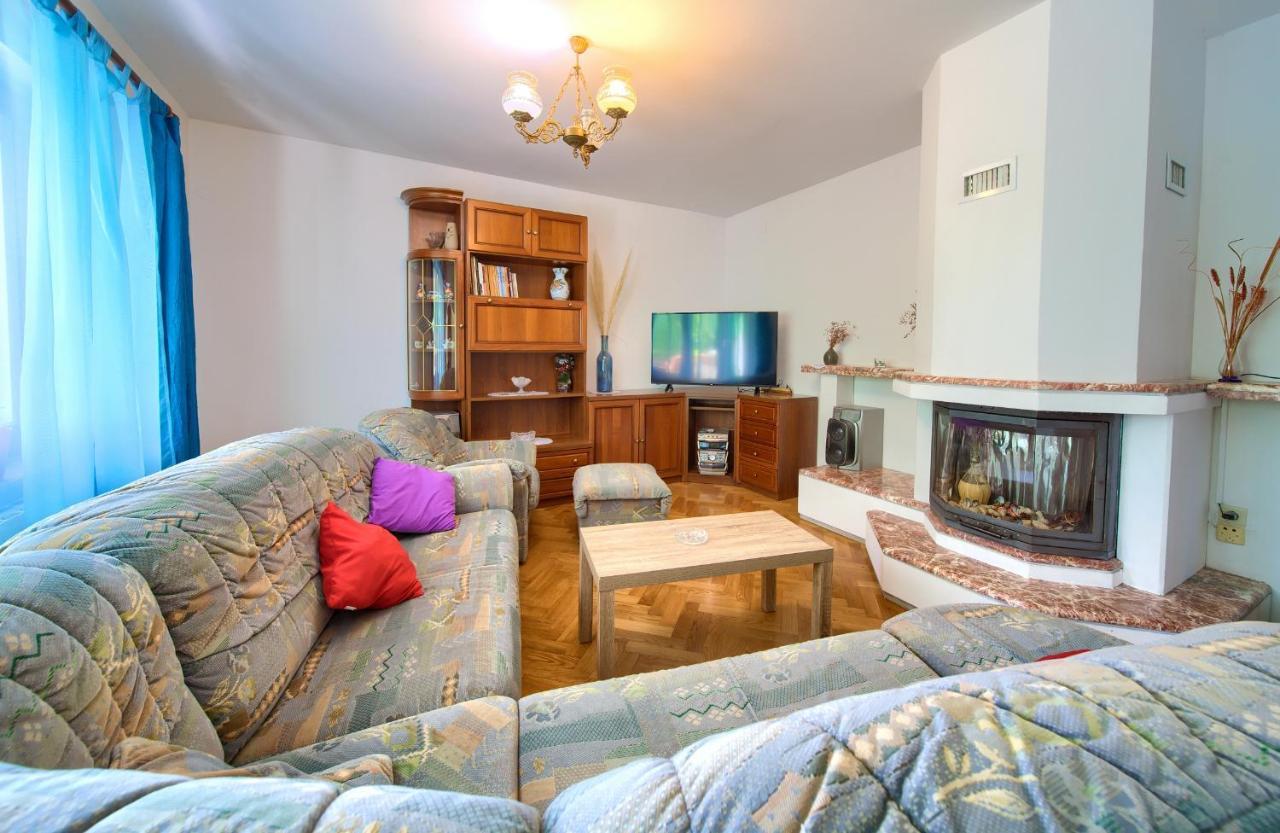 Apartman Mihael Malinska Dış mekan fotoğraf