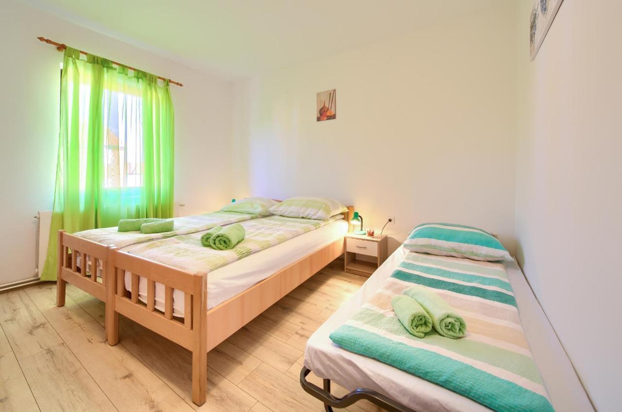 Apartman Mihael Malinska Dış mekan fotoğraf